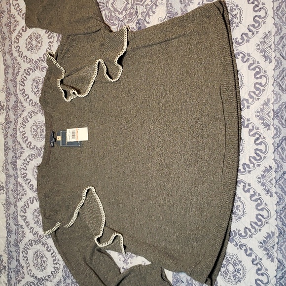 Democracy 2X sweater NWT - Picture 4 of 10